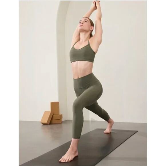Athleta Salutation Stash Mesh 7/8 Leggings Moss Green UPF 40+ Plus Size 1X - Picture 6 of 11